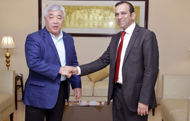 Minister of Foreign Affairs of Kazakhstan H.E. Mr. Erlan Idrissov being received by Joint Secretary (ERS)