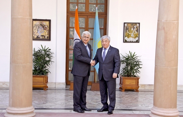 External Affairs Minister Shri Salman Khurshid meeting with Minister of Foreign Affairs of Kazakhstan H.E. Mr. Erlan Idrissov in New Delhi (March 05, 2013)
