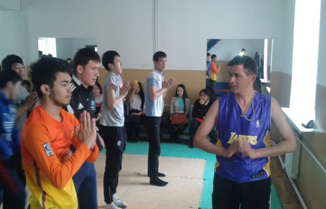 Lecture-demonstration on yoga at Kunayev College, Nur-Sultan